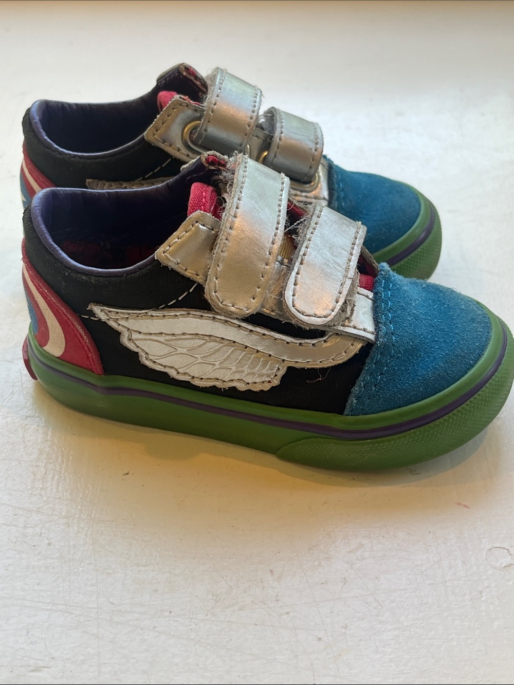 Vans Kids Toddler Marvel Superhero Wing Sneakers in Blue, Green & Silver